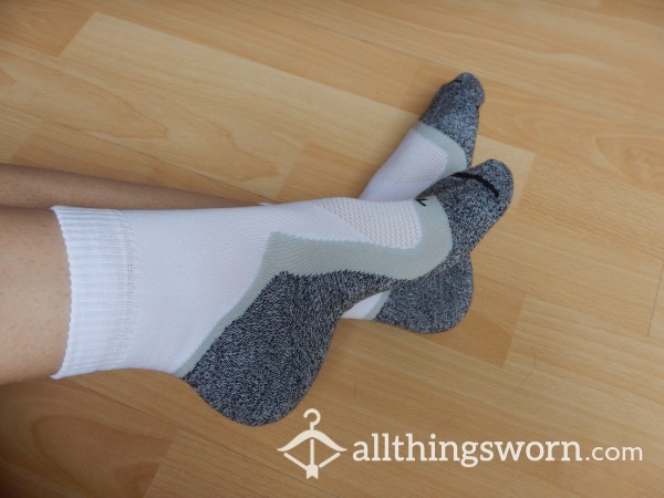 White And Grey Sports Socks- 48h Wear