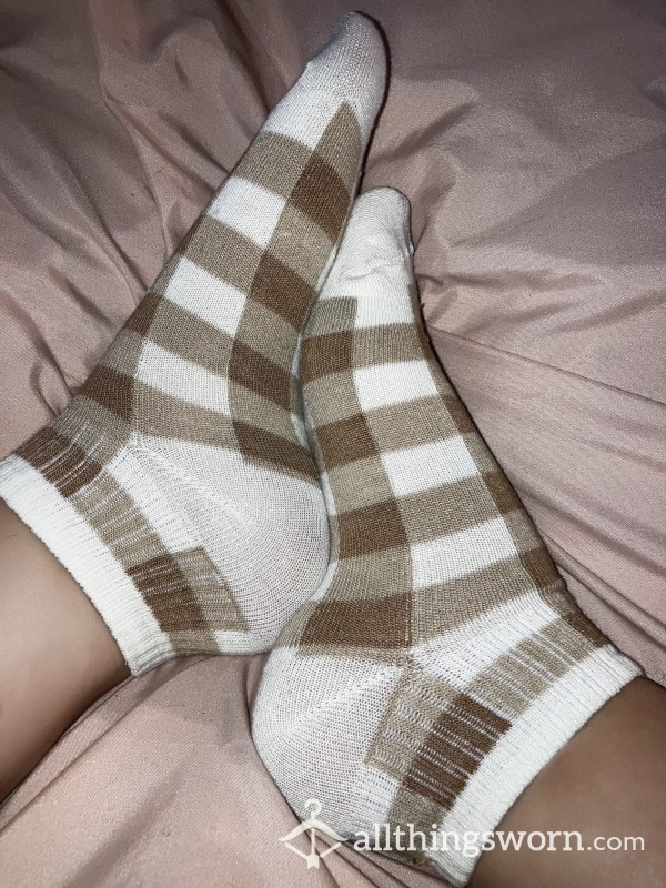 White & Brown Plaid Ankle Socks!