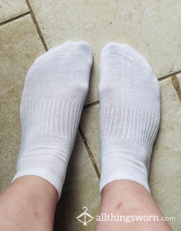 White Cotton Ankle Socks Worn As Long As You Like