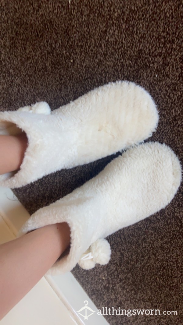 White Fluffy Slipper Boots 🥾💖