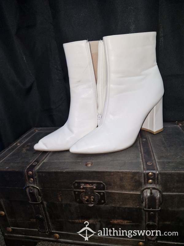 White Godess High Boots ❤️