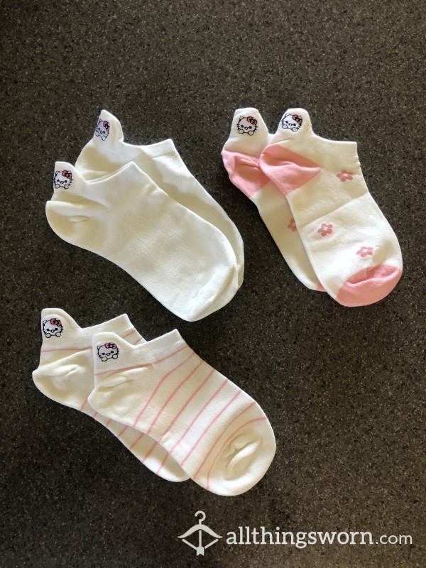 White Hello Kitty Ankle Socks