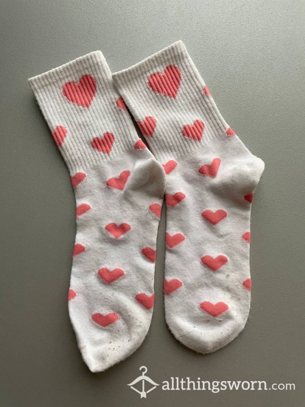 ❤️ White High Socks With Red Hearts ❤️