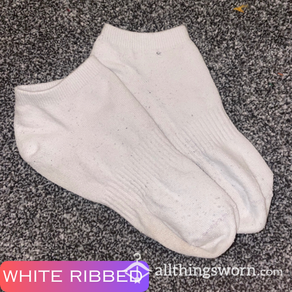 White Ribbed Ankle Socks 🤍 1 Day Wear And 1 Workout Included