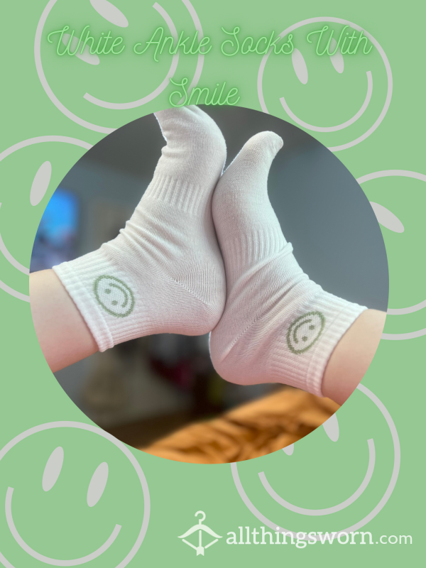 White Smiley Face Socks ( Green )