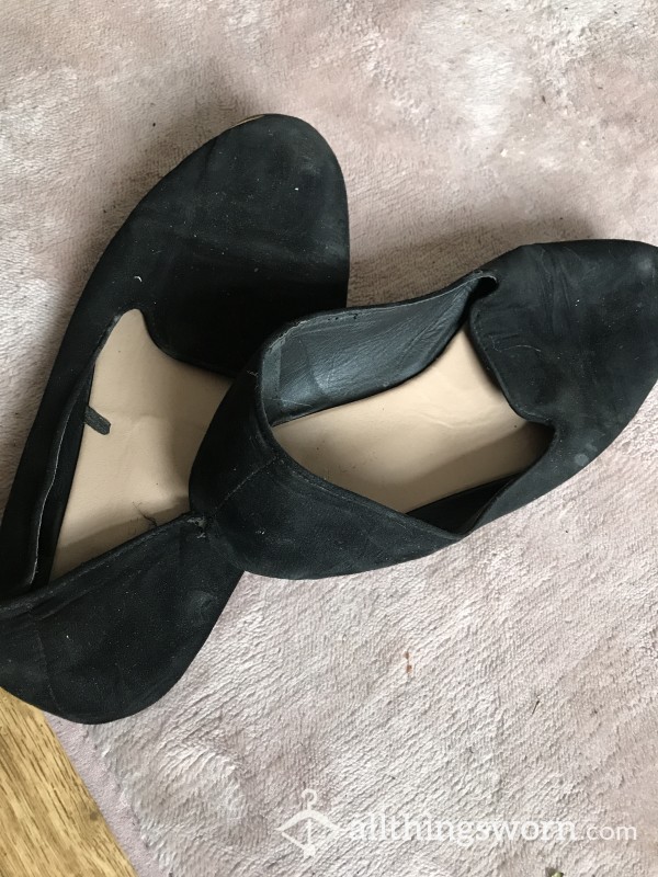 Worn Dolly/ Flat Shoes