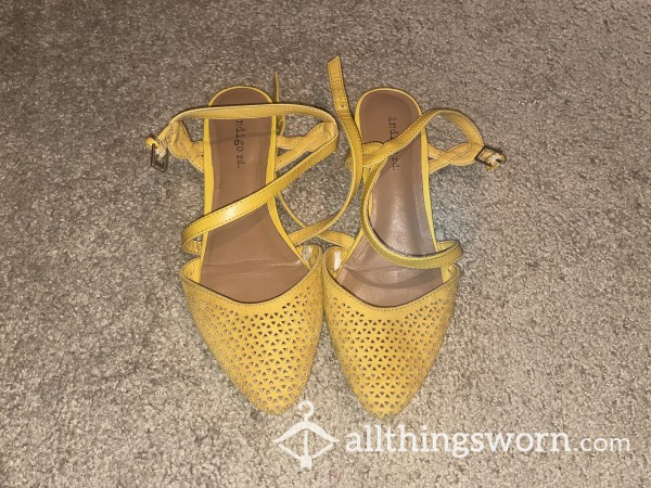 Yellow Pointed Flats