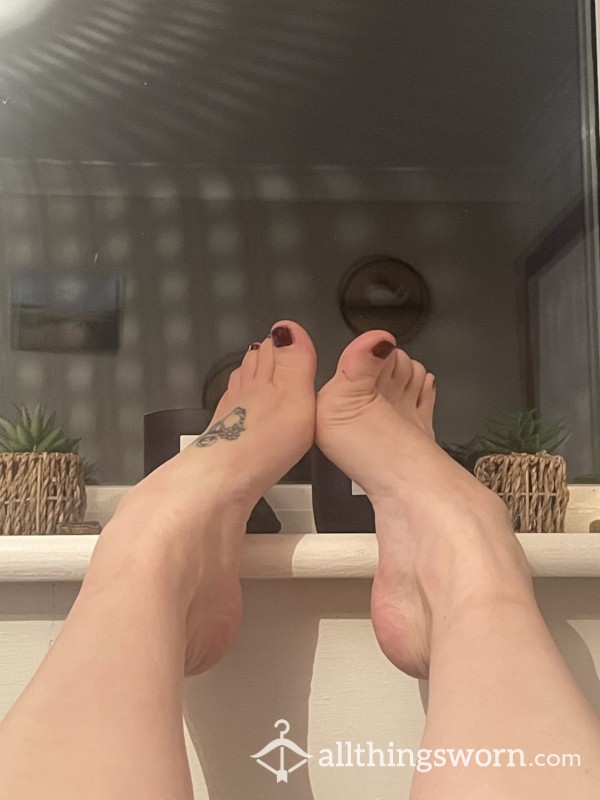 Tits_and_Toes
